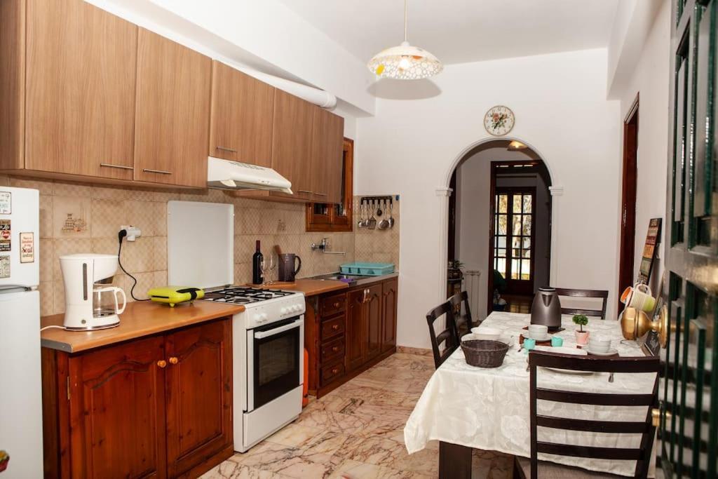City Center, Sea View Apartment, Amelia! Anemomylos Eksteriør billede